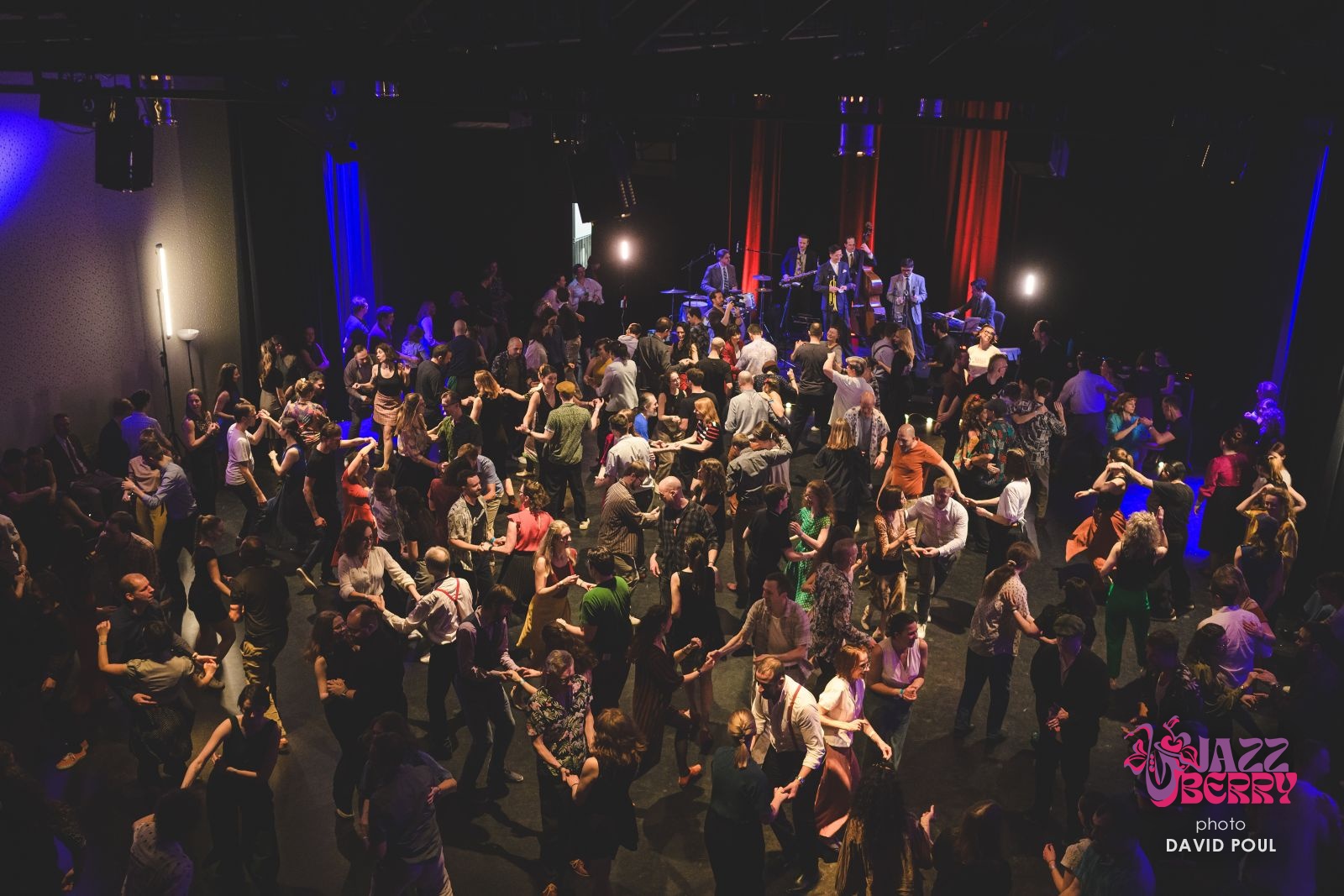 Swing Wings – lekce a tančírny